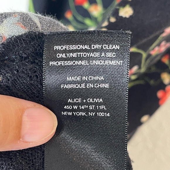 Alice + Olivia Cherri Off The Shoulder Floral Black/Multicolor Maxi Dress Size 6 - Picture 12 of 15